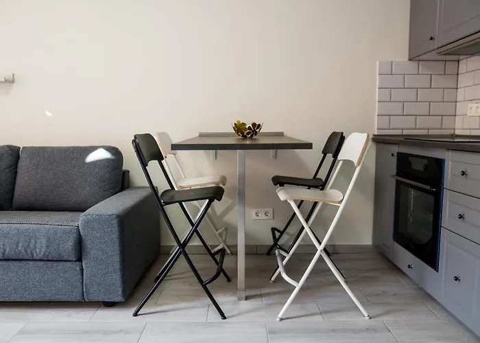 In The Orlando Complex * Адехе